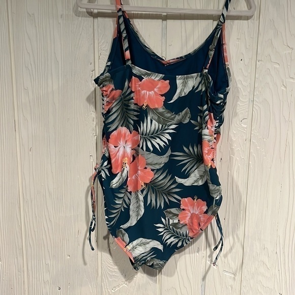 KONA SOL SWIM SUIT SIZE XL - Picture 4 of 5